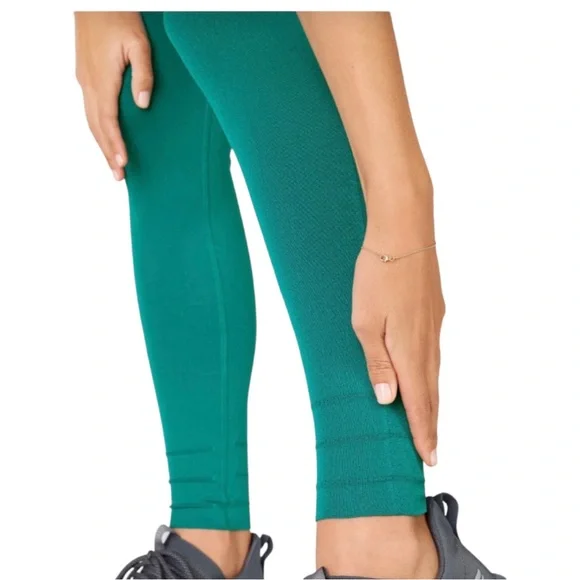 FABLETICS - Picture 3 of 8